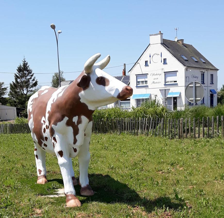 Auberge Aux Marais Montmartin-en-Graignes Exteriör bild